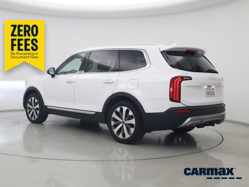 White 2022 Kia Telluride EX