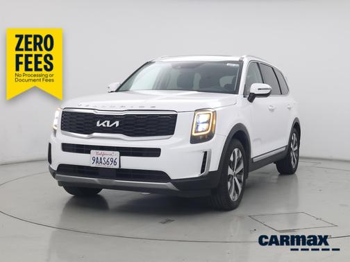 White 2022 Kia Telluride EX