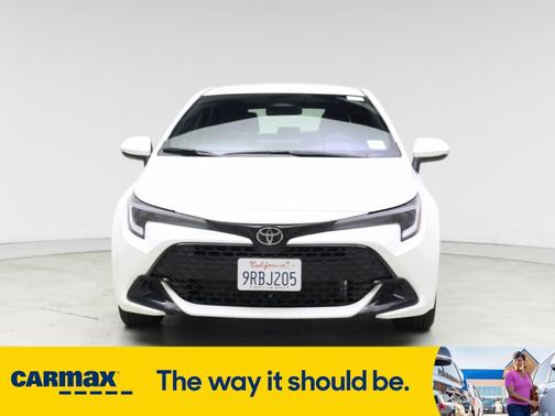 2025 Toyota Corolla Hatchback SE