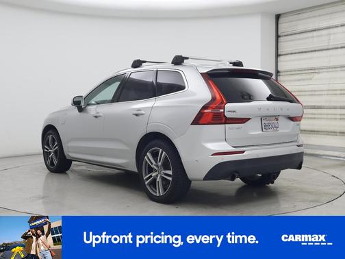 2019 Volvo XC60 Recharge Plug-In Hybrid T8 Momentum