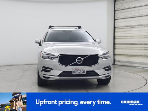2019 Volvo XC60 Recharge Plug-In Hybrid T8 Momentum