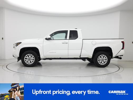White 2025 Toyota Tacoma SR5