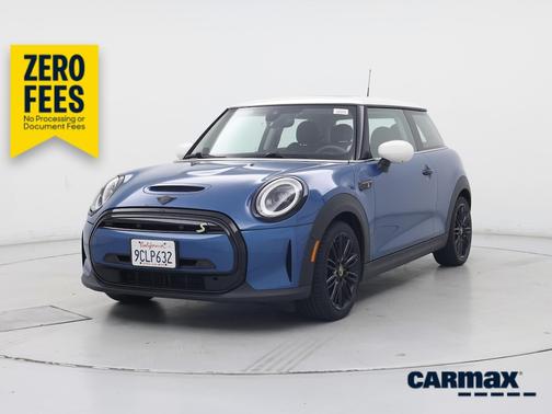 Blue 2023 MINI SE Hardtop SE