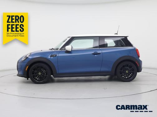 Blue 2023 MINI SE Hardtop SE