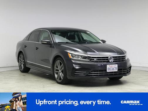 2016 Volkswagen Passat R-Line