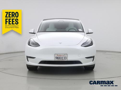 White 2024 Tesla Model Y Long Range