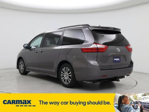 2019 Toyota Sienna XLE