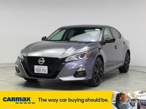 2022 Nissan Altima SR