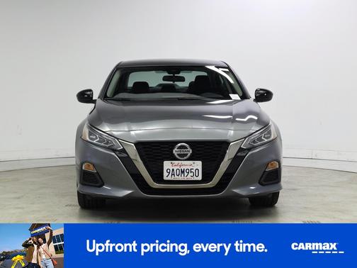 2022 Nissan Altima SR