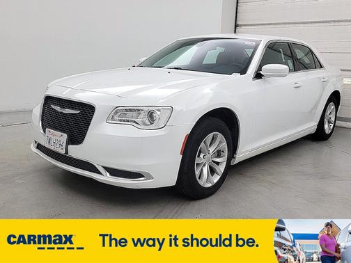 2015 Chrysler 300 Limited