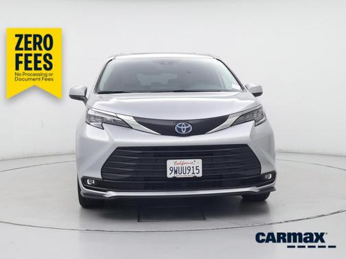 Silver 2025 Toyota Sienna XLE