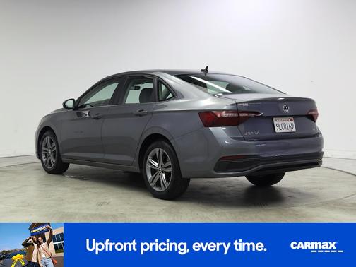 Gray 2024 Volkswagen Jetta SE