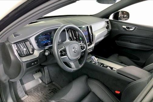 2024 Volvo XC60 Recharge Plug-In Hybrid T8 Ultimate Black Edition