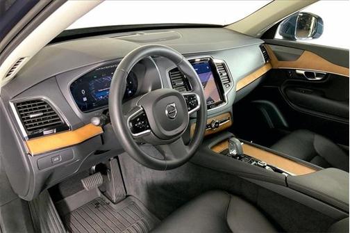 2023 Volvo XC90 B6 Plus 7-Seater