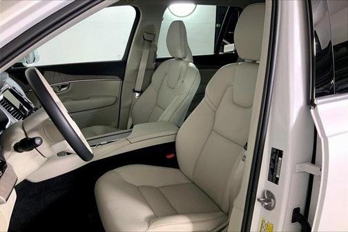 2024 Volvo XC90 Recharge Plug-In Hybrid T8 Plus Bright Theme 7 Passenger