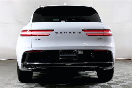 2026 Genesis GV70 2.5T Advanced