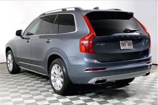 2018 Volvo XC90 T6 Momentum