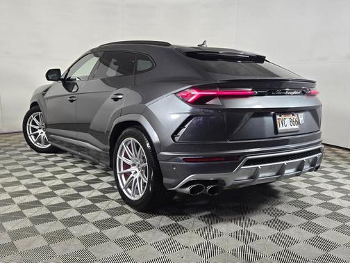2019 Lamborghini Urus Base