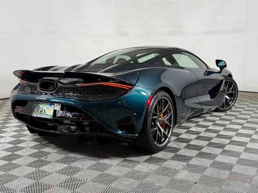 2024 McLaren 750S Base