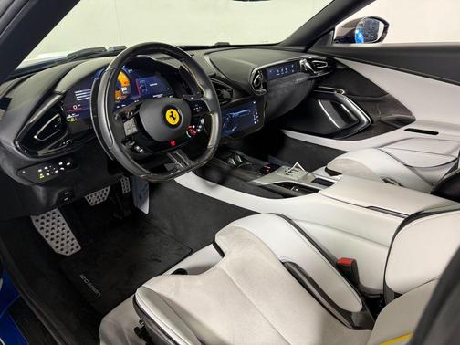 Blu Corsa 2025 Ferrari 12Cilindri Base