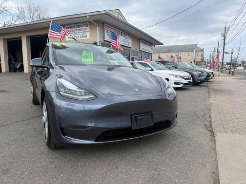 Midnight Silver Metallic 2022 Tesla Model Y Long Range Dual Motor All-Wheel Drive