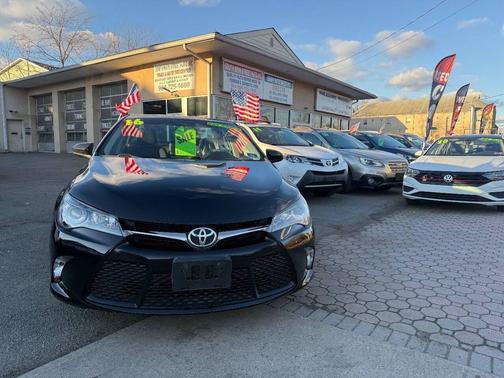 2016 Toyota Camry SE