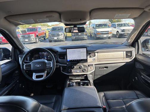 2022 Ford Expedition Max XLT