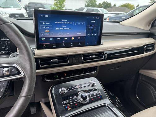 2022 Lincoln Nautilus Standard