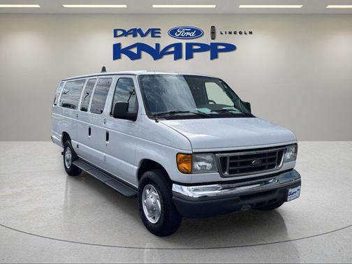2005 Ford E350 Super Duty XL Wagon