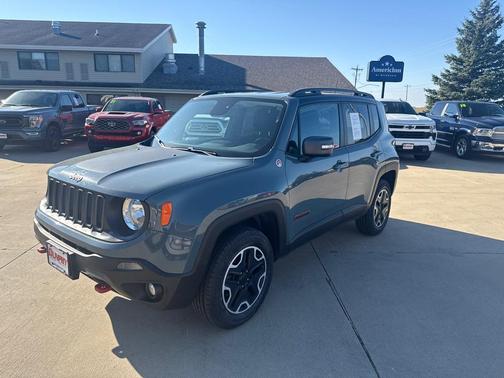 2016 Jeep Renegade Trailhawk