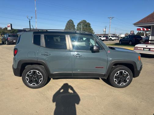 2016 Jeep Renegade Trailhawk