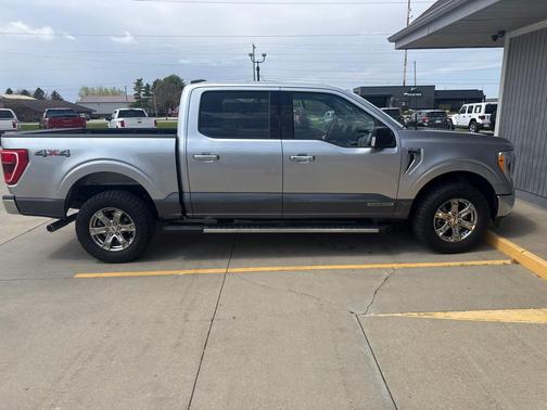 Iconic Silver Metallic 2021 Ford F-150 XLT