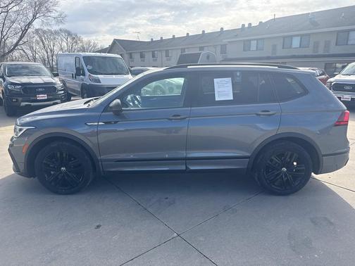 2022 Volkswagen Tiguan 2.0T SE R-Line Black 4MOTION
