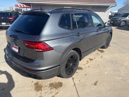 2022 Volkswagen Tiguan 2.0T SE R-Line Black 4MOTION