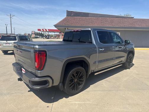 Gray 2022 GMC Sierra 1500 Denali