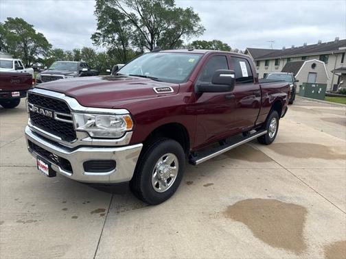 2024 RAM 2500 Tradesman Crew Cab 4x4 6'4' Box