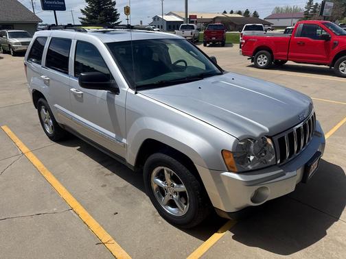 SILVER 2006 Jeep Grand Cherokee Limited