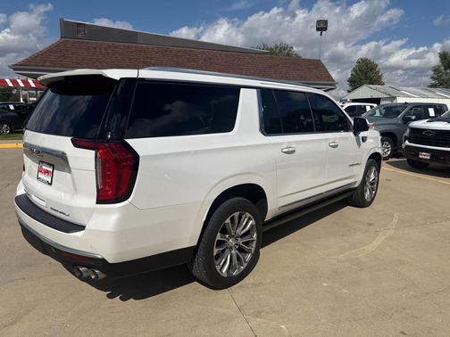 2022 GMC Yukon XL Denali