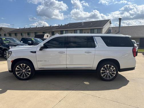 2022 GMC Yukon XL Denali