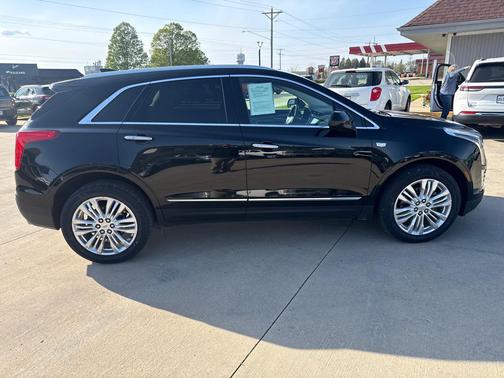 BLACK 2019 Cadillac XT5 Premium Luxury