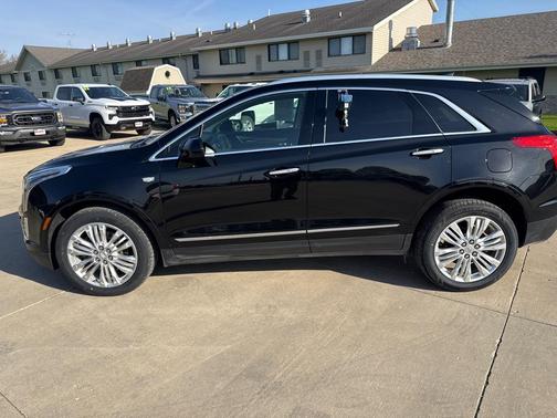 BLACK 2019 Cadillac XT5 Premium Luxury