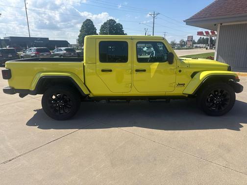 High Velocity Clear Coat 2024 Jeep Gladiator Sport