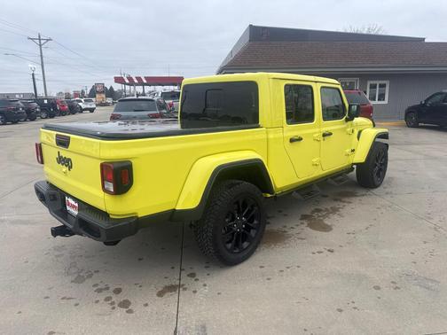 2024 Jeep Gladiator Sport