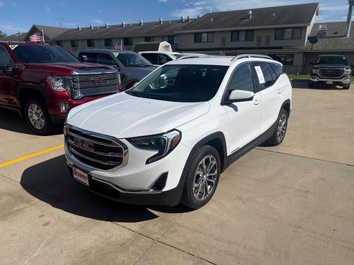 Summit White 2019 GMC Terrain SLT