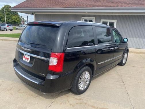2016 Chrysler Town & Country Limited