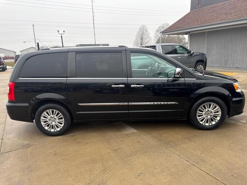 2016 Chrysler Town & Country Limited