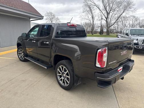 Smokey Quartz Metallic 2019 GMC Canyon Denali