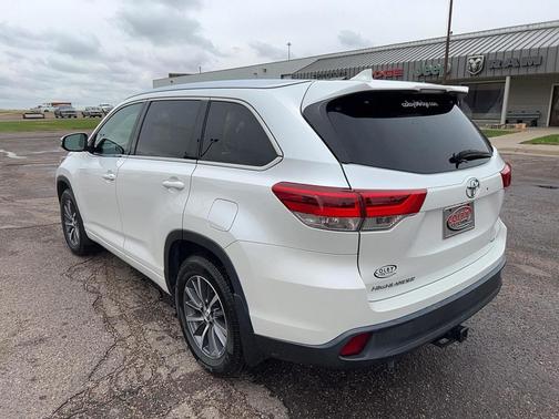 Blizzard Pearl 2018 Toyota Highlander XLE