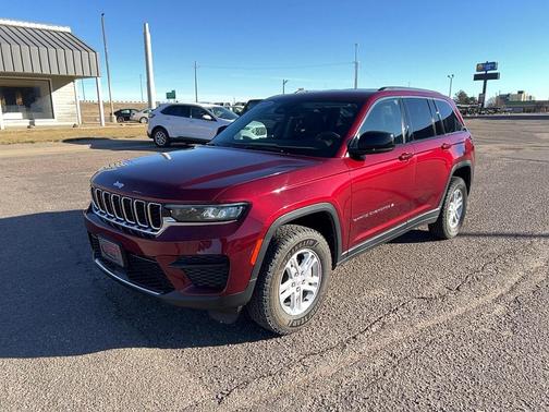 2023 Jeep Grand Cherokee Laredo