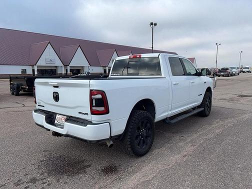 2022 RAM 2500 Big Horn Crew Cab 4x4 6'4' Box
